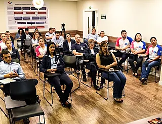 Cassems capacita colaboradores de Hospital com curso de Libras