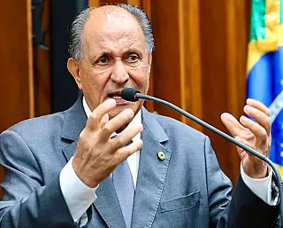 Zé Teixeira destaca saneamento e estrutura escolar em Dourados