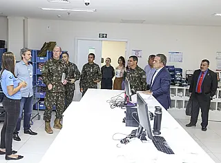 Comitiva do Hospital das Forças Armadas visita Cassems