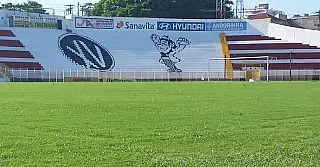 Jadson e Luis Fabiano no time de Luxa estreia contra o XV