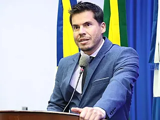 Câmara convoca secretária para explicações