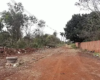 Vereador Cemar aplaude atendimentos da Semsur em bairros
