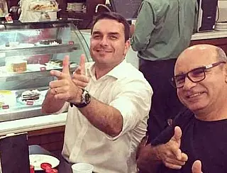 STF atende Flávio Bolsonaro e suspende ação contra ex-assessor