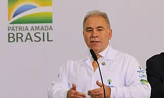 Ministro oficializa fim de emergência sanitária
