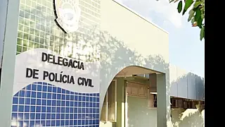Homem é preso após tentar matar amiga da ex-mulher com golpe de facão durante briga