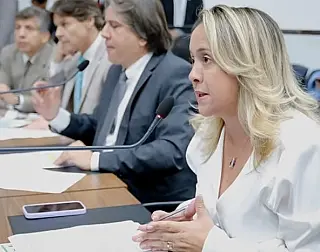 Mães que cuidam sozinhas dos filhos atípicos serão amparadas em MS