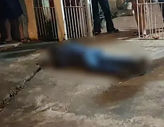 Homem é executado ao chegar em casa