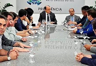 Prefeitos pedem apoio na Assembleia para reduzir impactos da ação do TCE