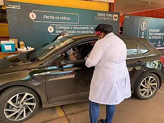 Depois de negar calendário 'vazado', Prefeitura confirma vacinação de novos grupos