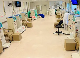 Servidores de clínicas aguardam pagamento há mais de um ano
