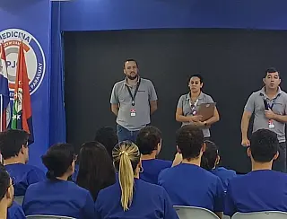 Calouros da UCP recebem orientações em PJC