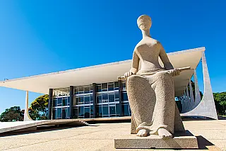 Supremo mantém decisão do TSE que multou Bolsonaro
