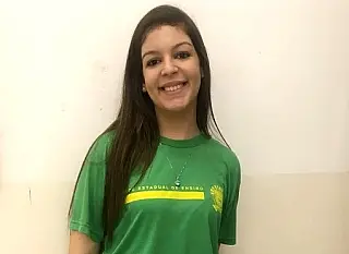 Aluna de Dourados ganha prêmio de Redação em concurso nacional