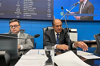 Zé Teixeira solicita investimentos para fortalecer saúde pública