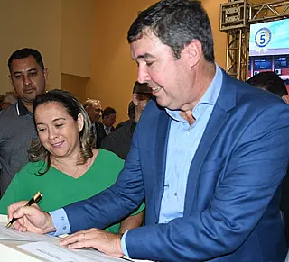 Riedel distribui R$ 72 milhões de verbas dos deputados