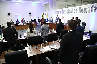 Controlador aprovou contratação de mais advogados na Câmara