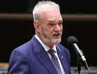 Geraldo Resende assina pedido de CPI para investigar Banco Master