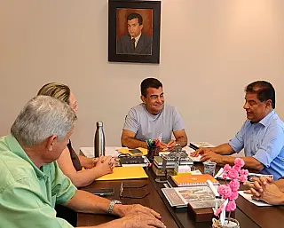 Com emenda federal, Prefeitura vai reformar quadra de escola