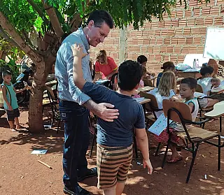 Projeto de reforço escolar faz a diferença na comunidade