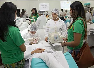 Na semana dos 40 anos, Unigran abre feira de profissões para estudantes