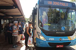 Prefeitura disponibiliza ônibus gratuito para a Festa Junina de Dourados 2024