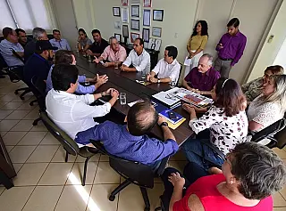 Novos auxiliares de Délia Razuk são nomeados, Educação entra como interino