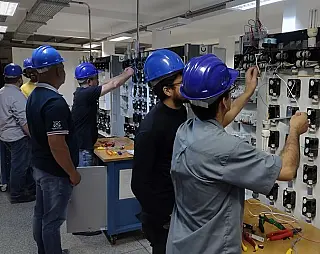 Ex-alunos do Senai se garantem no mercado