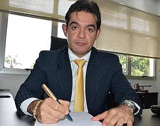 Promotor denuncia padre por 'missa política' em Dourados