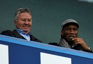 Guus Hiddink pede para atletas se olharem no espelho
