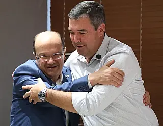 11 governadores renunciam aos cargos no país