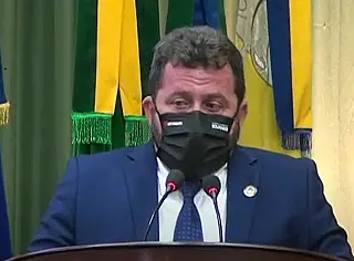 Câmara reduz horário de início das sessões para atender ao toque de recolher