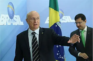 Temer nomeia citado em operação e critico da Lava Jato para assumirem cargos ministeriais