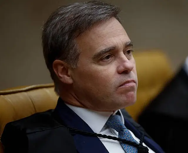 Mendonça determina afastamento de diretor da PF