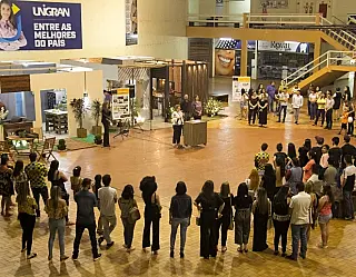 Acadêmicos 'poem a mão na massa' em Mostra de Projetos de Arquitetura
