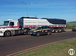 Com apoio aéreo, PRF intercepta carreta com maconha que iria para São Paulo