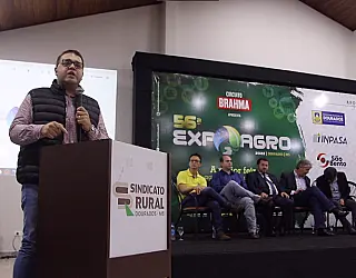 Alan quer assinar contrato de limpeza esta semana