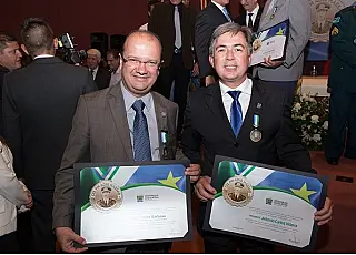 Barbosinha e Carlinhos são homenageados com medalha Adib Massad