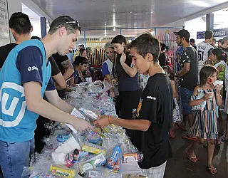 Ação Social da Unigran leva informação e cultura para o bairro