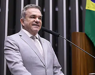 Vander é o federal mais bem avaliado de MS