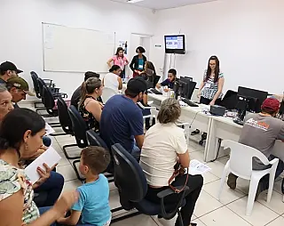 Cartório Eleitoral espera por mais de 60% das pessoas para cadastro biométrico