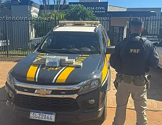 Dupla de moto é presa com 11 quilos de cocaína