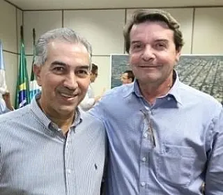 Silas Zanata comemora asfalto entre Indápolis e Macaúba