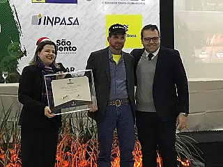 Suplente do fim da fila assume na Câmara