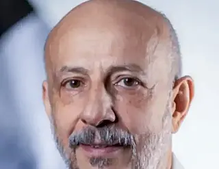 Suspeito de matar ex-delegado morre em confronto