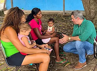 Ribeirinhos do Pantanal recebem títulos para uso sustentável