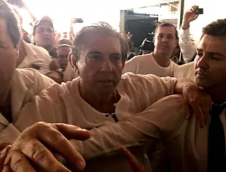 Após mais de 200 denúncias de abuso sexual, medium reaparece em clínica