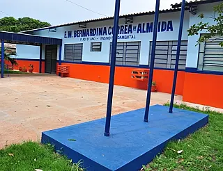 Mesmo com escolas sem alunos, Prefeitura convoca professores para reapresentação