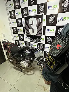 PM apreende motocicleta e conduz dois adolescentes por direção perigosa no Centro