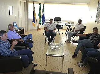 Prefeitura e produtores vão recuperar estradas rurais