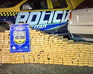 PMs de Maracaju prendem homem com maconha em CG